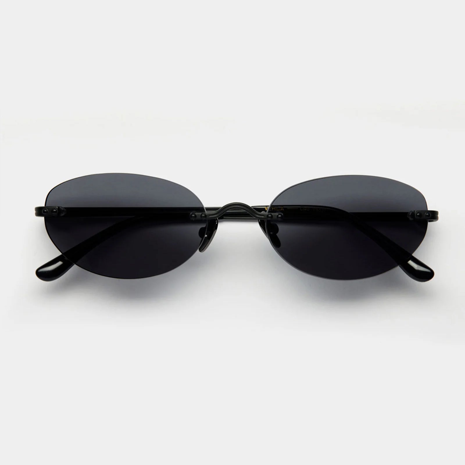 Cleo-Black-Smoke_front_1600x_f21baaf3-6371-42ed-8e93-37df4f24832a.webp