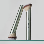 Versed Face Diffuser Multi-Tasking Brush